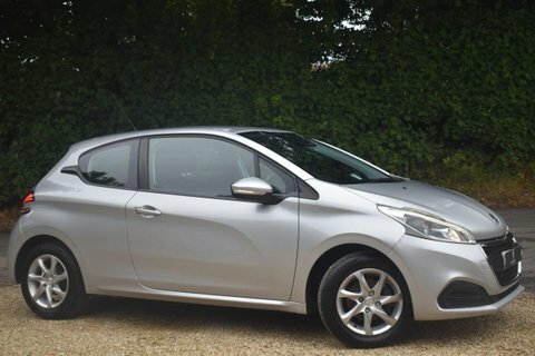 Peugeot 208 1.2 Puretech Active Silver