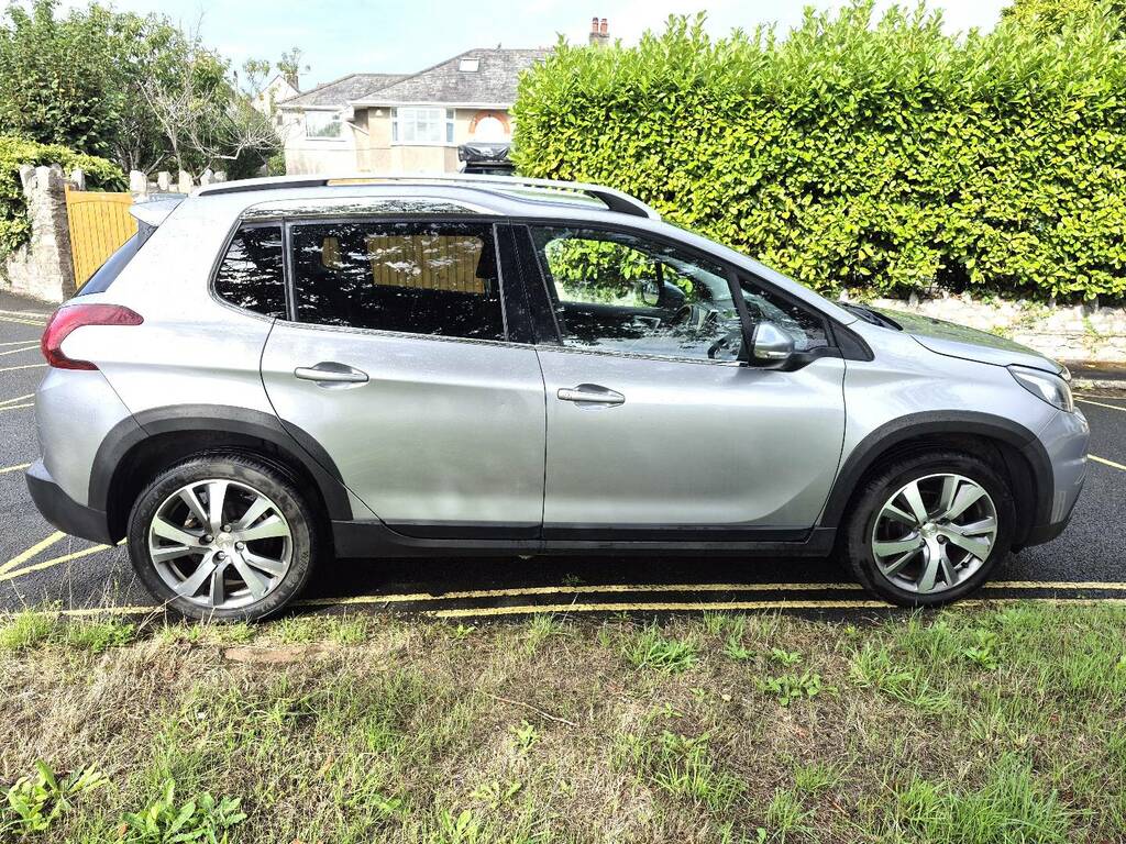 Peugeot 2008 1.6 Bluehdi 100 Allure Grey #4