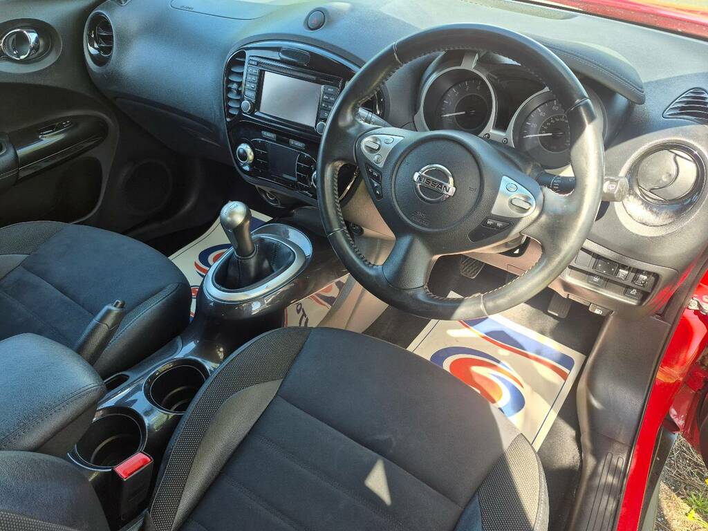 Nissan Juke Tekna Black #12