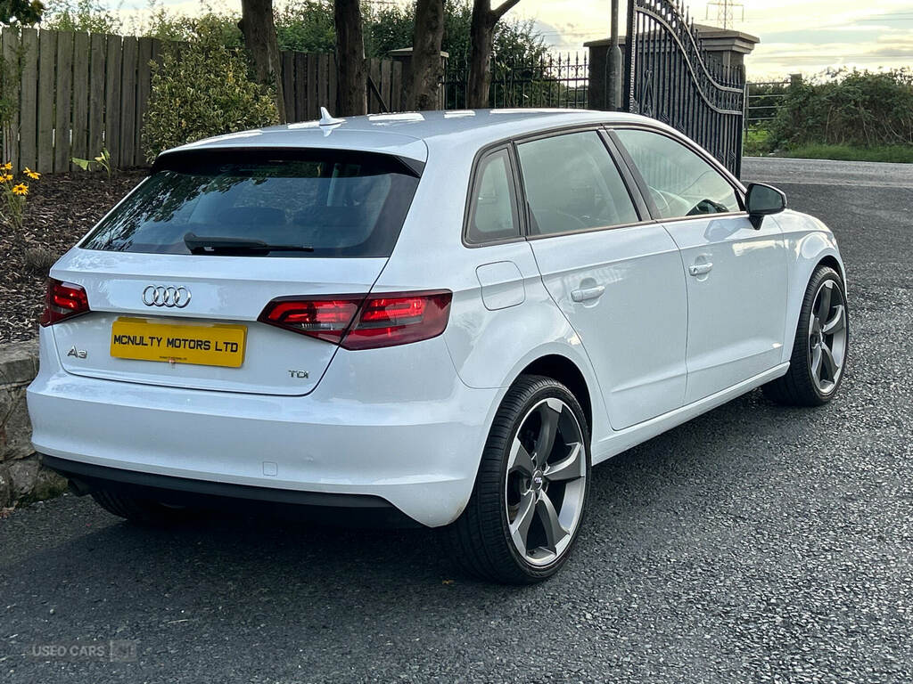 Audi A3 1.6 Tdi Se White #3