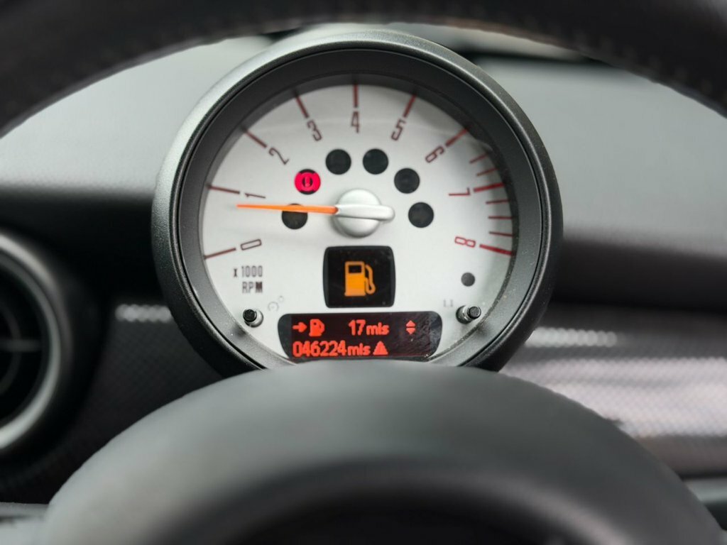 Mini Coupe 1.6 Cooper Euro 5 Red #8