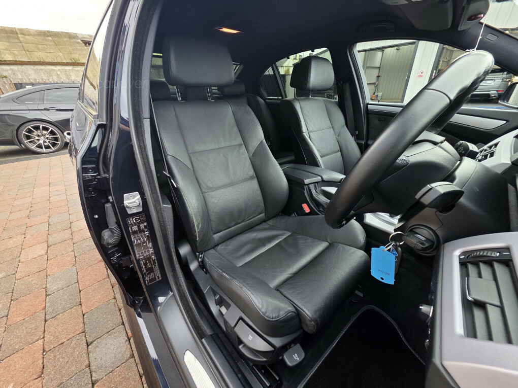 BMW 5 Series Black #25