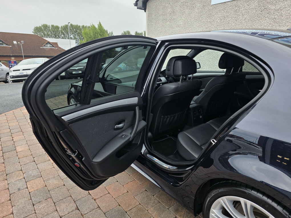 BMW 5 Series Black #12
