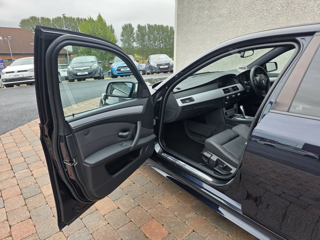 BMW 5 Series Black #9