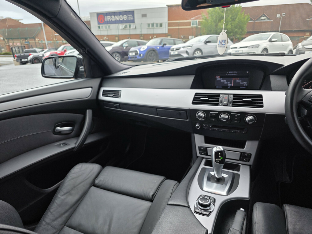 BMW 5 Series Black #17