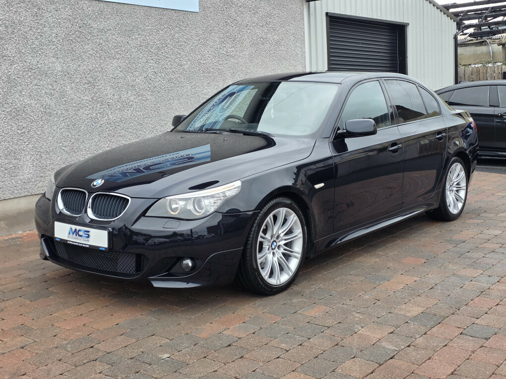 BMW 5 Series Black #40