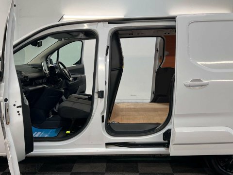 Vauxhall Combo L2 Pro 1.5 100Ps 2300 Euro6  #40