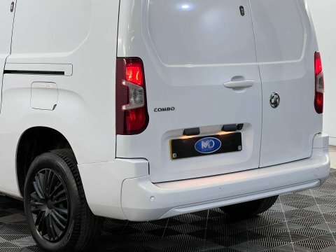 Vauxhall Combo L2 Pro 1.5 100Ps 2300 Euro6  #52