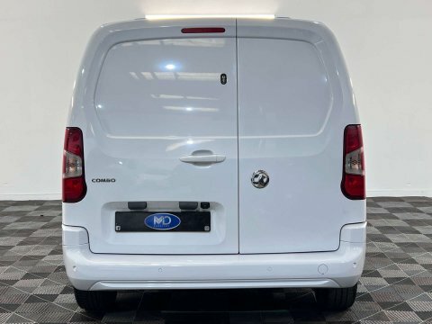Vauxhall Combo 1.5 Combo 2300 White #4