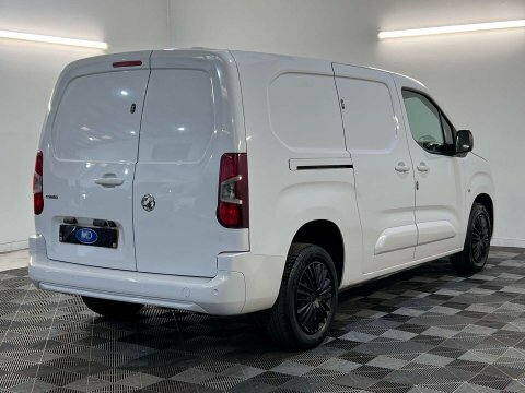 Vauxhall Combo 1.5 Combo 2300 White #3
