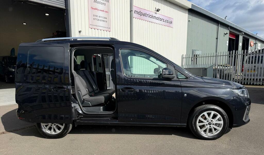 Ford Tourneo Connect 2.0 Ecoblue Titanium Euro 6 Ss Black #6
