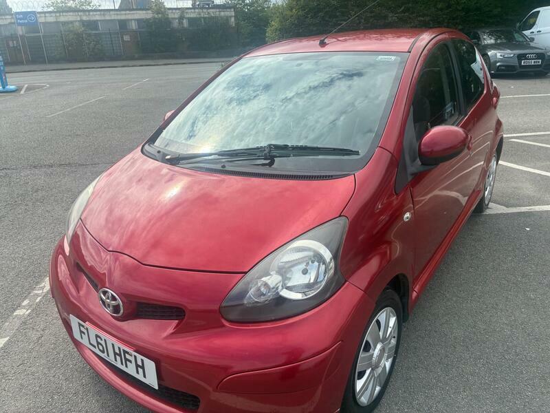 Toyota Aygo 1.0 Vvt-i Ice Euro 5 Red #3