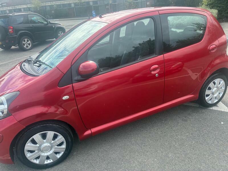 Toyota Aygo 1.0 Vvt-i Ice Euro 5 Red #4