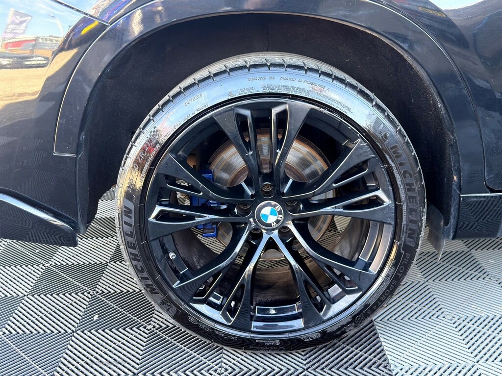 BMW X6 Suv White #7