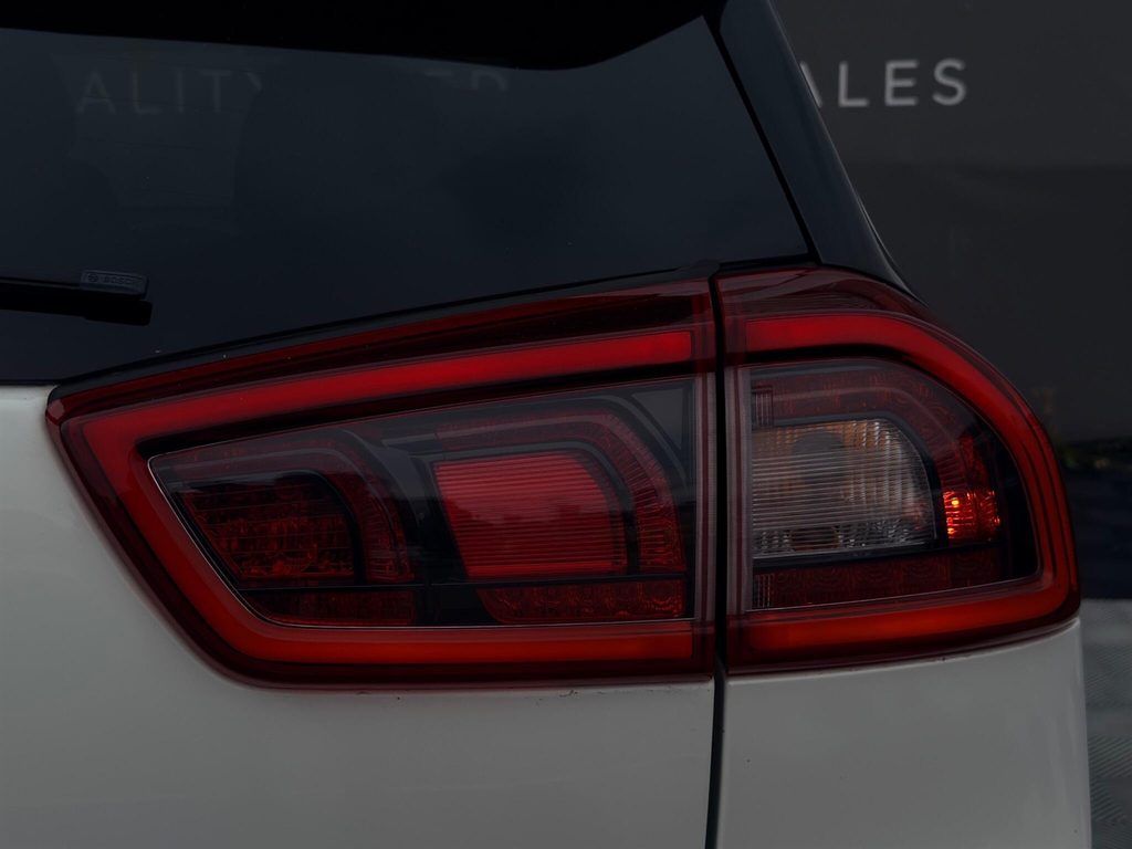 Kia e-Niro 1.6 Gdi 8.9Kwh 3 Dct Euro 6 Ss White #6