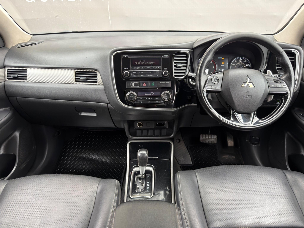 Mitsubishi Outlander  Black #12