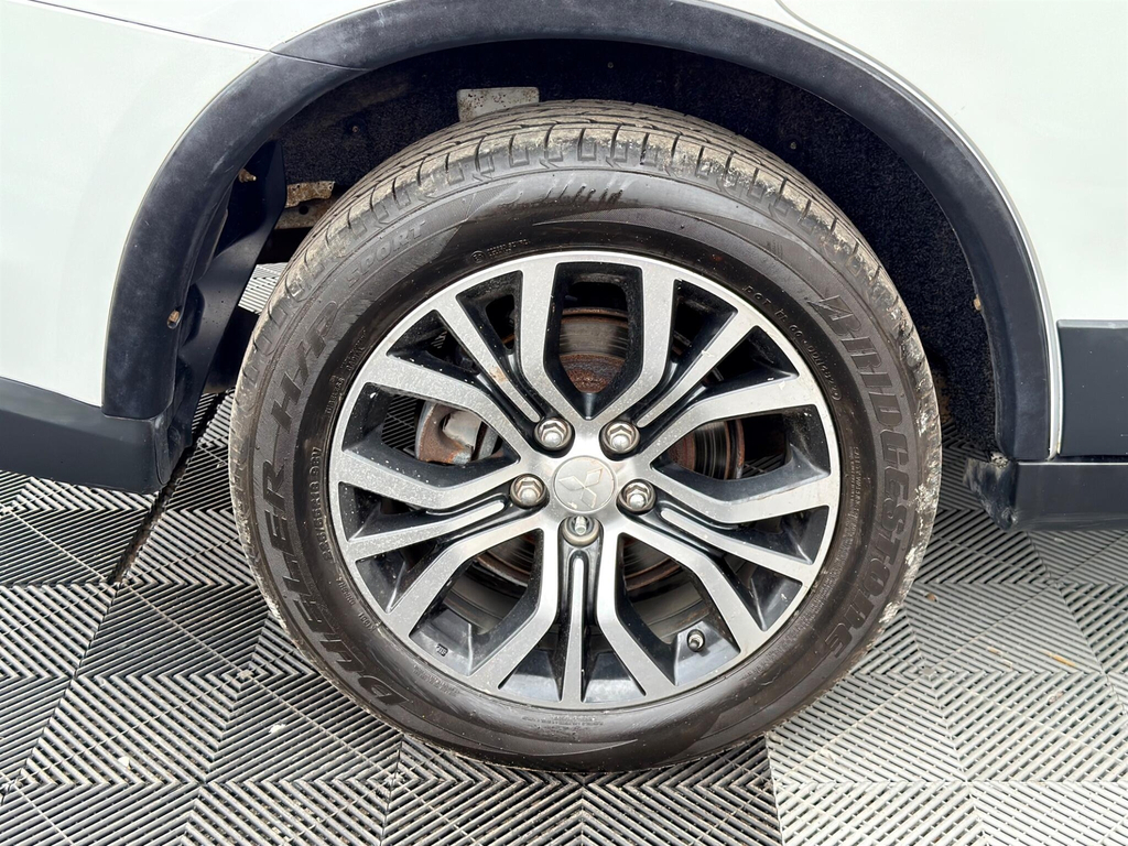 Mitsubishi Outlander  Black #7