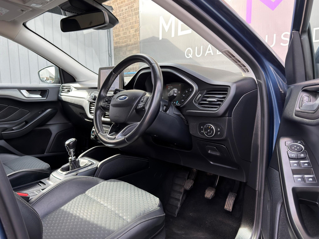 Ford Focus 1.0T Ecoboost Vignale Euro 6 Ss Black #10