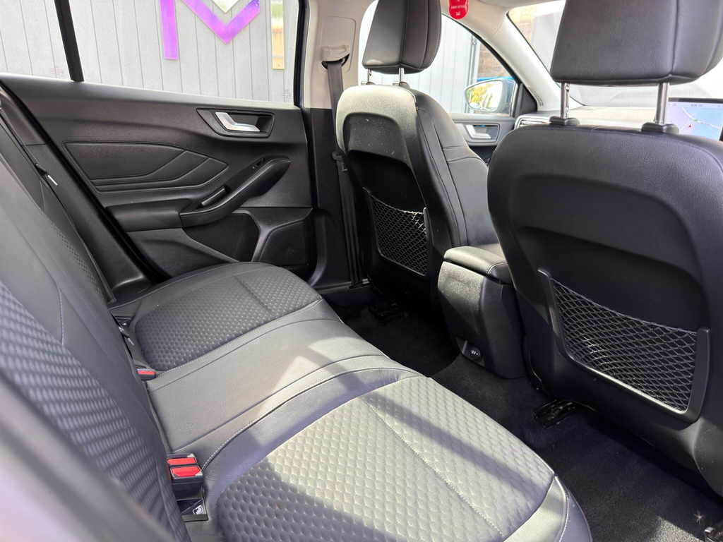 Ford Focus 1.0T Ecoboost Vignale Euro 6 Ss Black #48