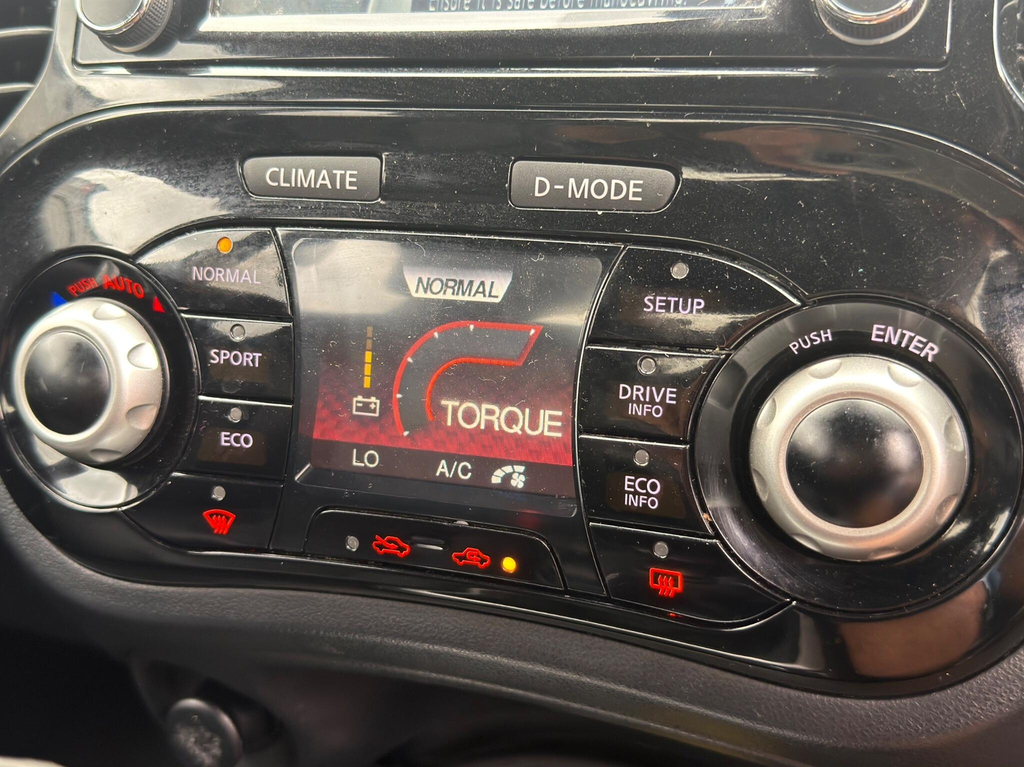 Nissan Juke 1.6 N-connecta Xtronic 117 Bhp White #37