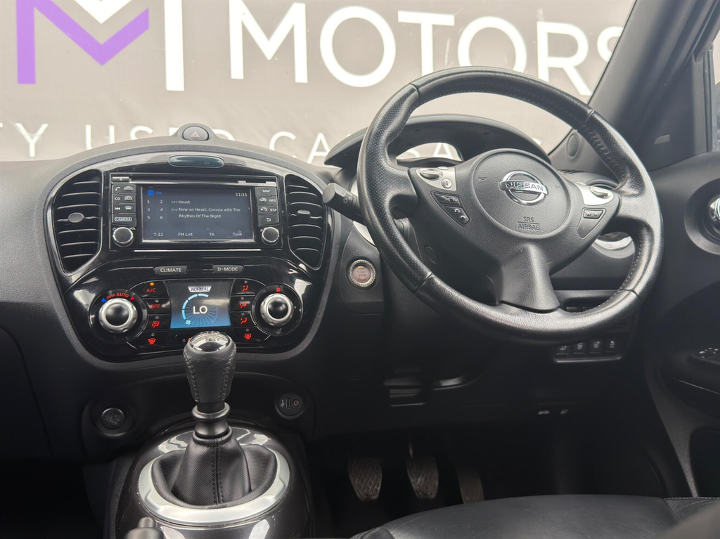 Nissan Juke 1.6 N-connecta Xtronic 117 Bhp White #40