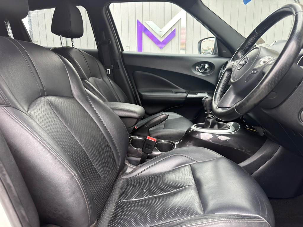 Nissan Juke 1.6 N-connecta Xtronic 117 Bhp White #23