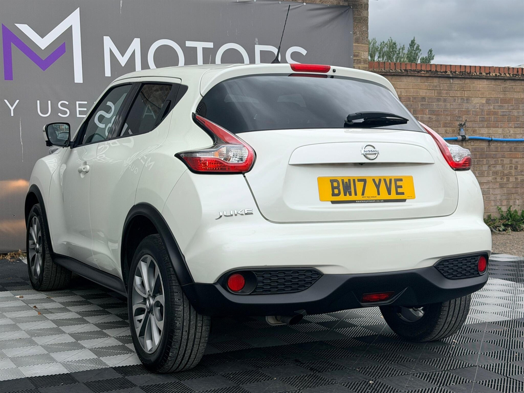 Nissan Juke 1.6 N-connecta Xtronic 117 Bhp White #17
