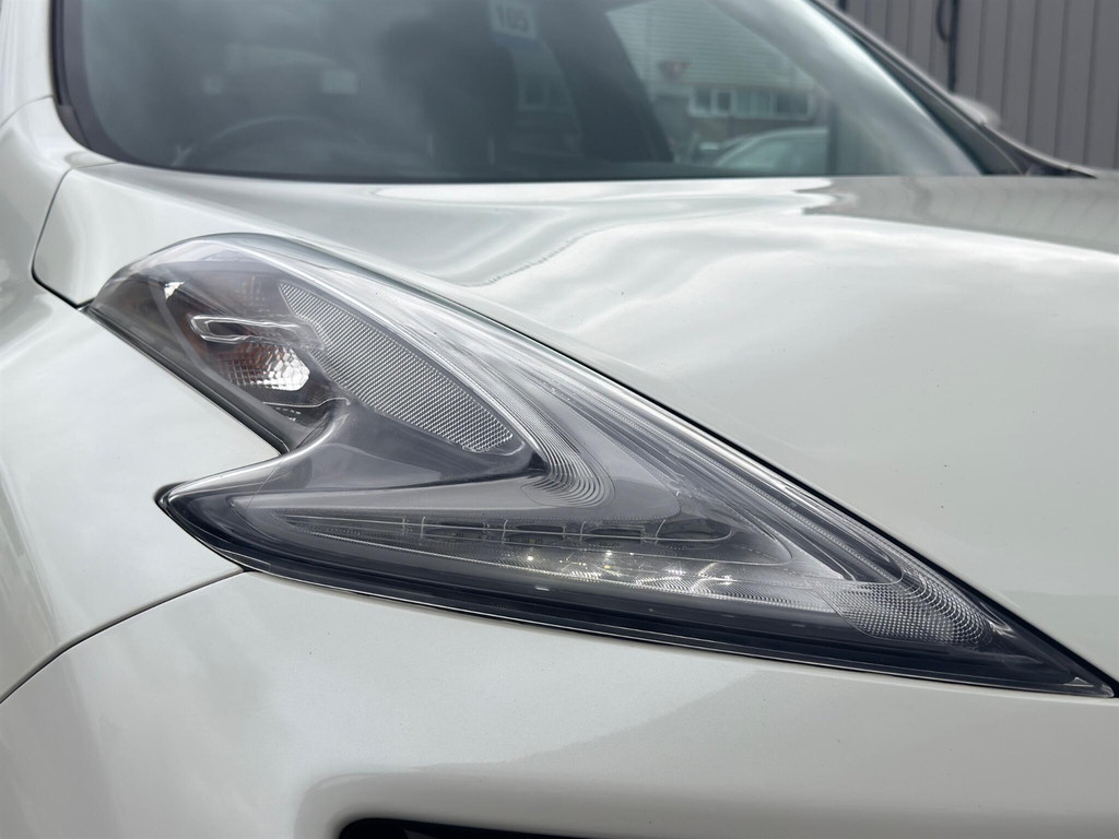 Nissan Juke 1.6 N-connecta Xtronic 117 Bhp White #8