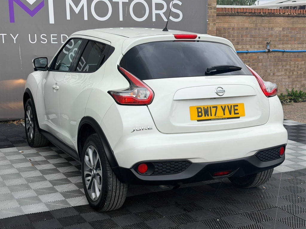 Nissan Juke 1.6 N-connecta Xtronic 117 Bhp White #16