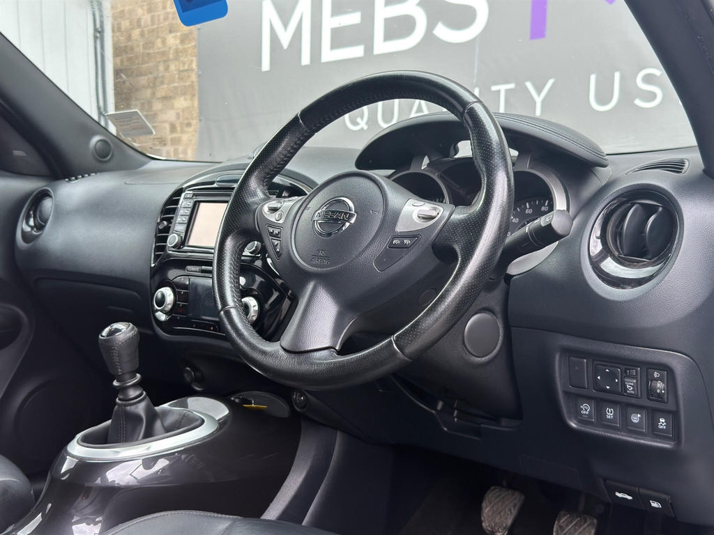 Nissan Juke 1.6 N-connecta Xtronic 117 Bhp White #24