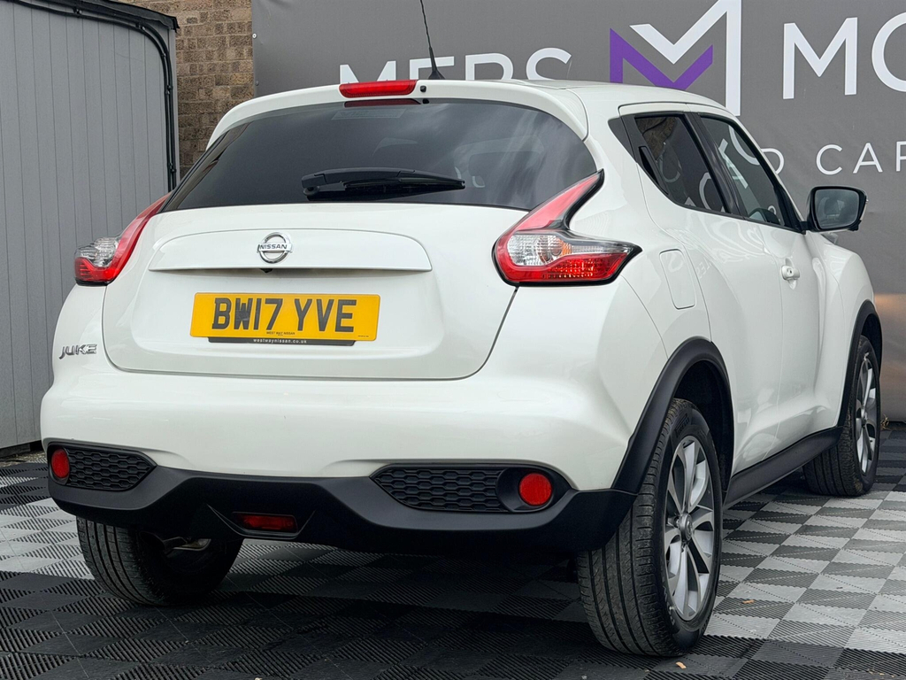 Nissan Juke 1.6 N-connecta Xtronic 117 Bhp White #21