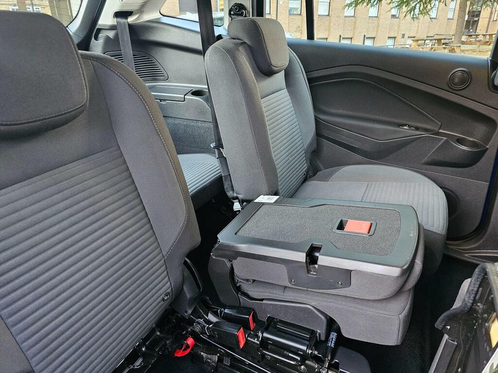 Ford Grand C-Max 1.5 Tdci Titanium X Powershift E... Silver #46