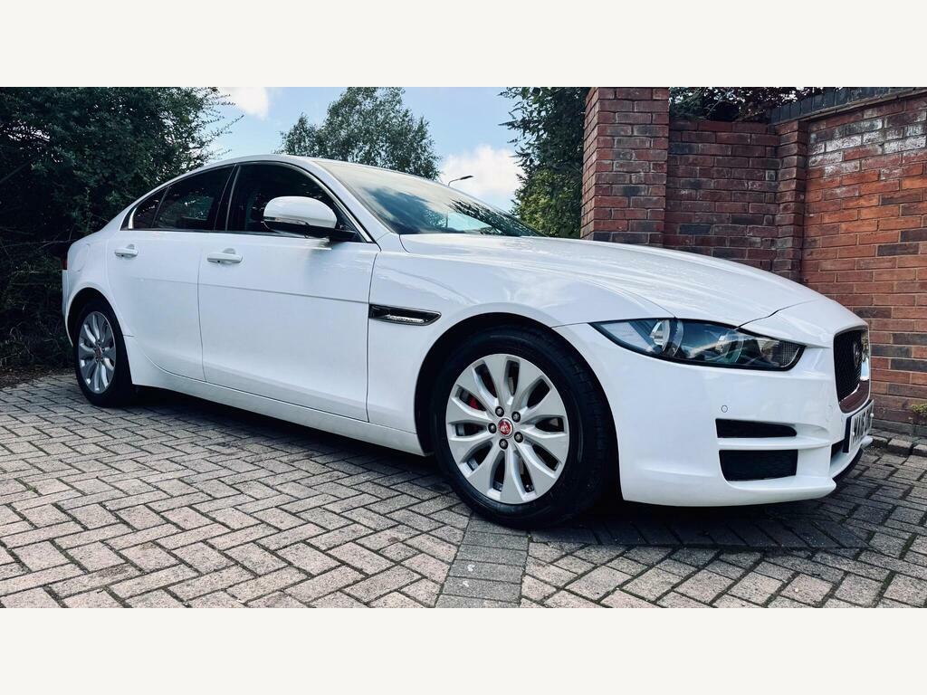 Jaguar XE 2.0D Prestige Euro 6 S S White #4