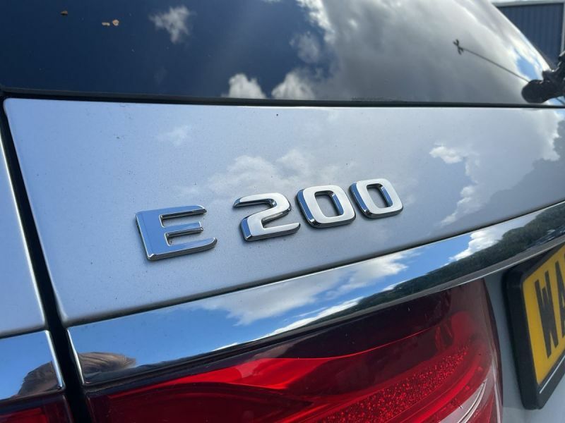 Mercedes-Benz E Class 2.0 E300d Black #15