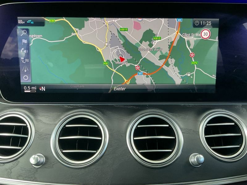 Mercedes-Benz E Class 2.0 E300d Black #45