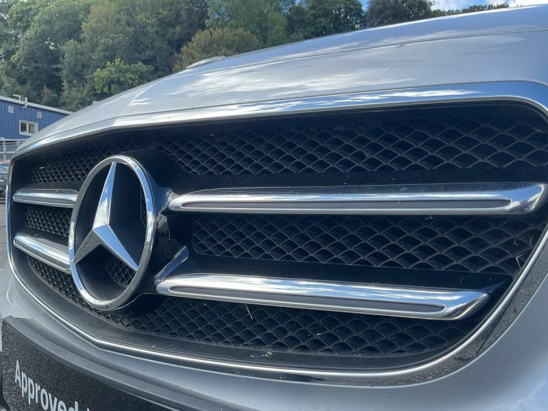 Mercedes-Benz E Class 2.0 E300d Black #18