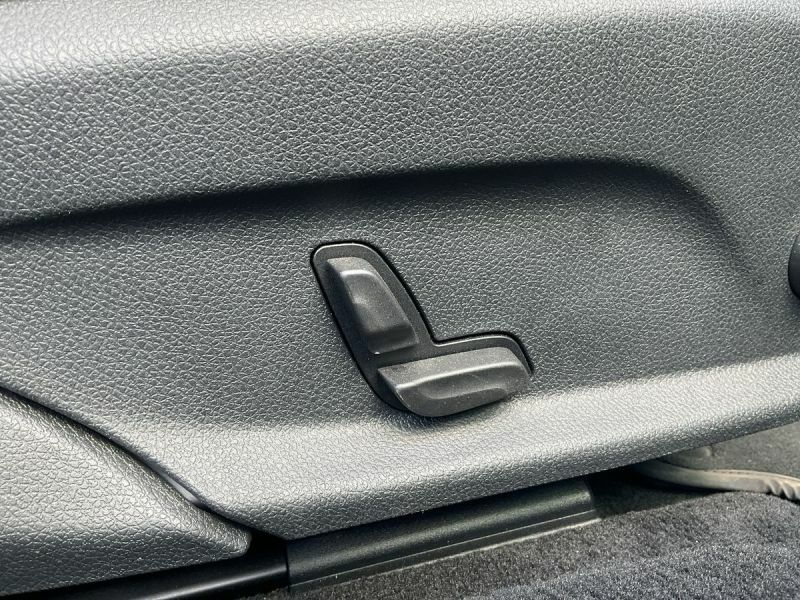 Mercedes-Benz E Class 2.0 E300d Black #20