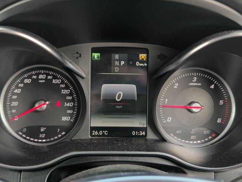 Mercedes-Benz GLC Class Automatic White #49