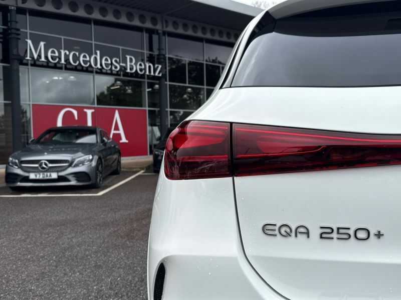 Mercedes-Benz EQA Amg Line Black #15