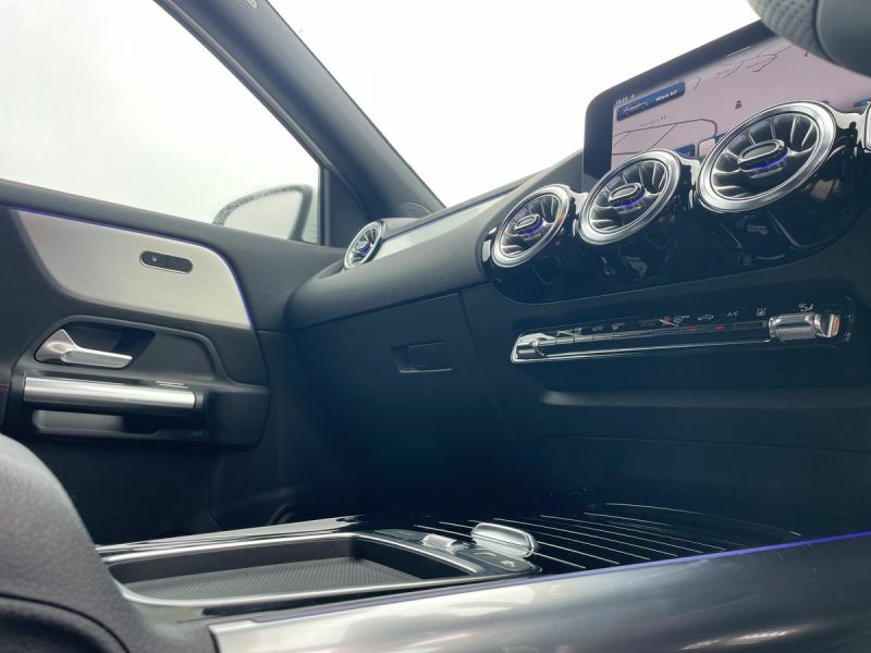 Mercedes-Benz GLA Class Suv Black #40