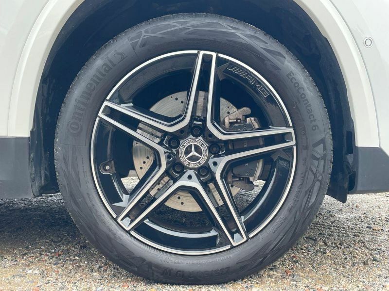 Mercedes-Benz GLA Class Suv White #4