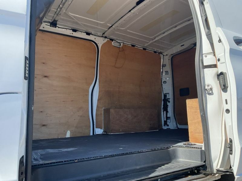 Mercedes-Benz eVito 116 E Progressive White #33