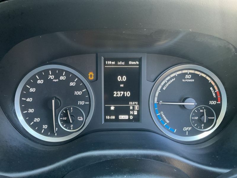 Mercedes-Benz eVito 116 E Progressive White #24