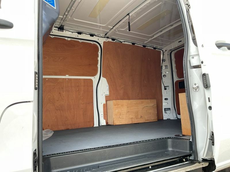 Mercedes-Benz eVito 116 E Progressive White #15
