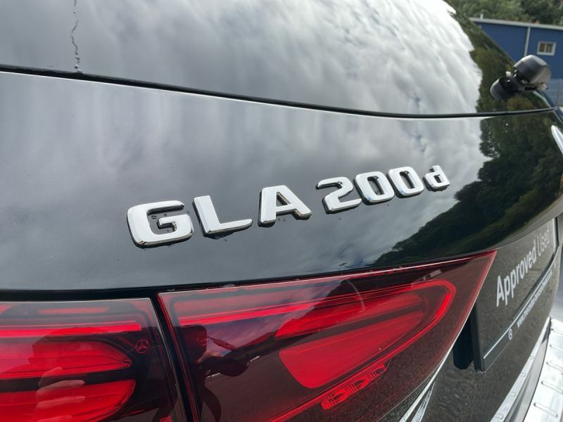 Mercedes-Benz GLA Class Amg Line Black #24