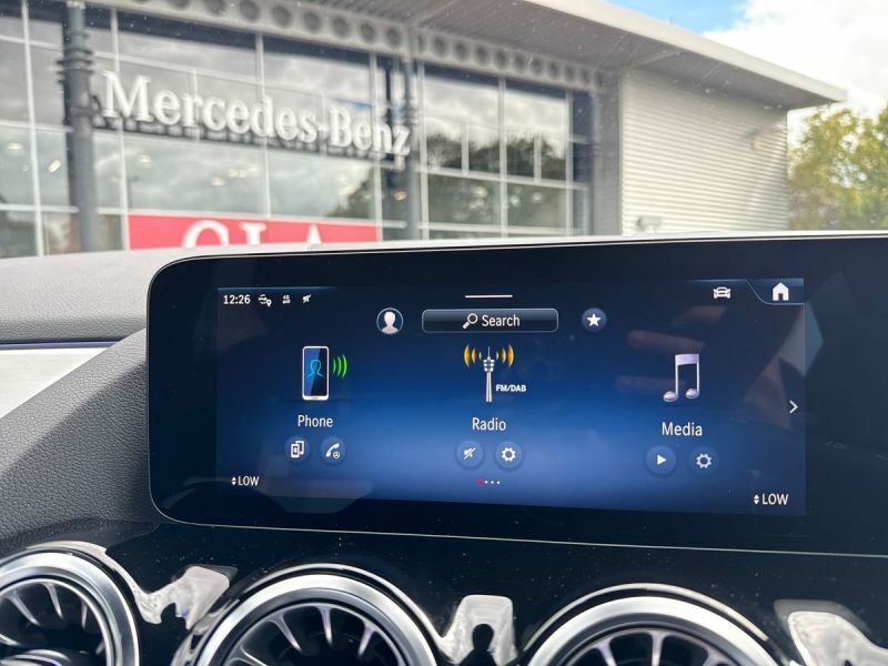 Mercedes-Benz GLA Class 200D Amg Line Executive Black #34