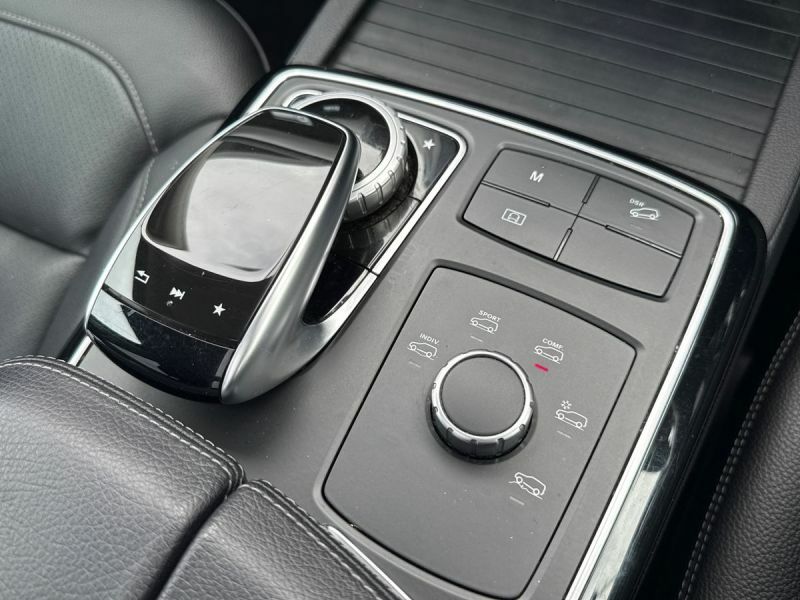Mercedes-Benz GLE Class Suv White #29