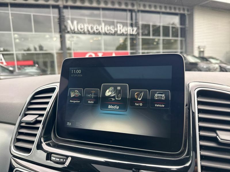 Mercedes-Benz GLE Class Suv White #37