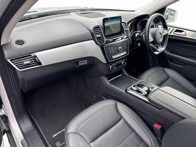 Mercedes-Benz GLE Class Suv White #9