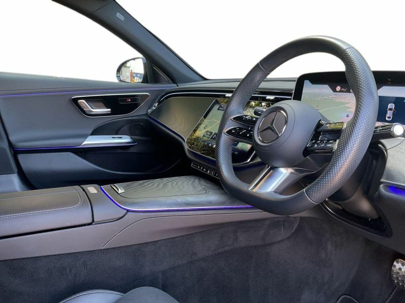 Mercedes-Benz E Class Saloon Black #5